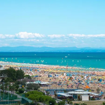 Two-bedroom In A Quiet Area Next To The Sea Bibione